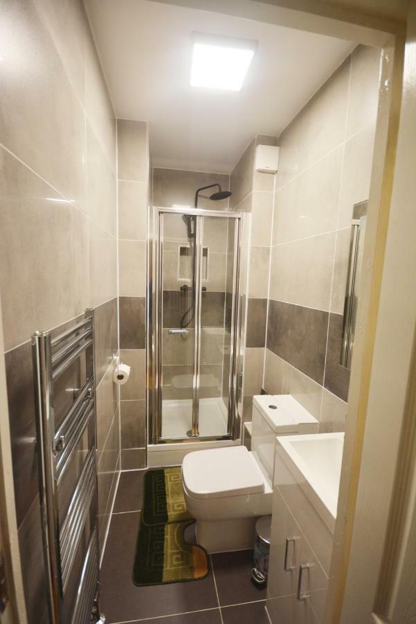 London Modern 4 Bedroom Apartment Exterior foto
